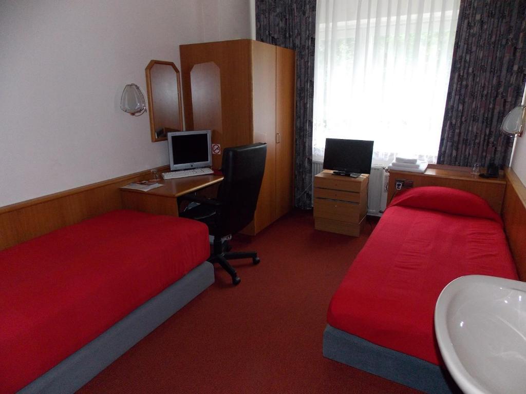 Miles Hotel Βερολίνο Δωμάτιο φωτογραφία